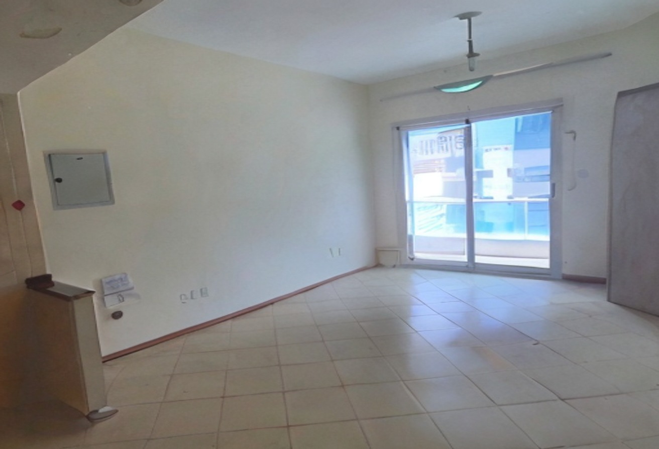 Sophisticated High-Floor Residence with VOT Convenience, Steps from Metro in Marina Diamond 2, Dubai Marina