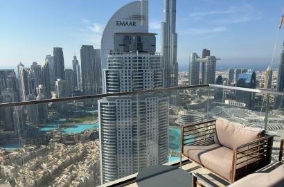 Boulevard Point by Emaar - Fully Furnished 3 Bedroom Apartment + Maid Room - Burj Khalifa & Dubai Mall View