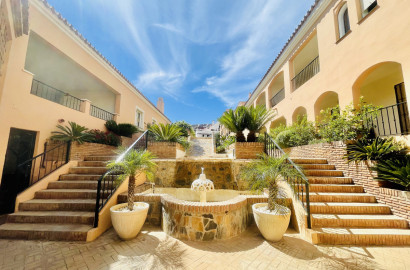 3 bed  apartment, walking distance to Centro Plaza & Puerto Banus