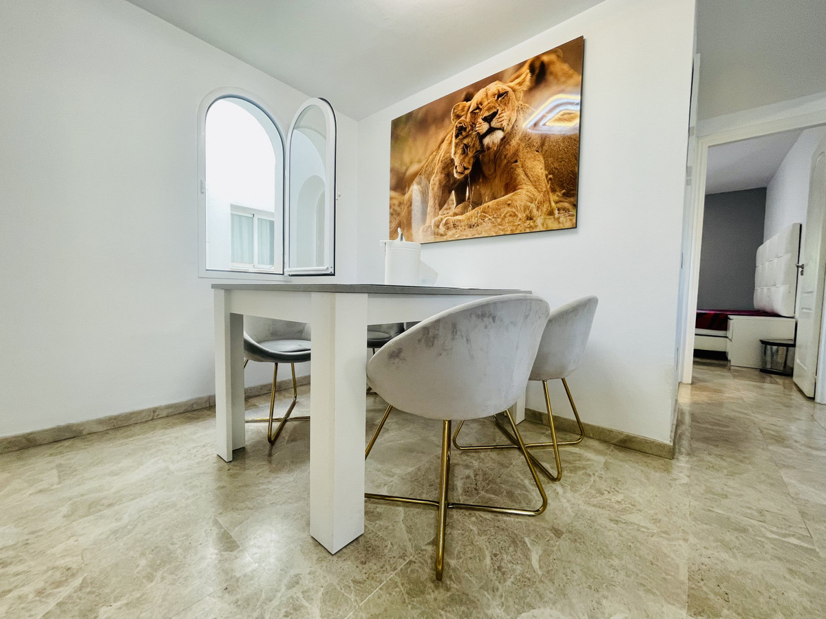 3 bed  apartment, walking distance to Centro Plaza & Puerto Banus