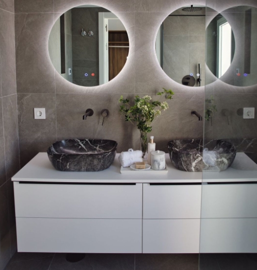 3 bedrooms, 3 baths, Penthouse Duplex in Nueva Andalucía