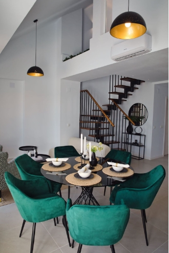 3 bedrooms, 3 baths, Penthouse Duplex in Nueva Andalucía