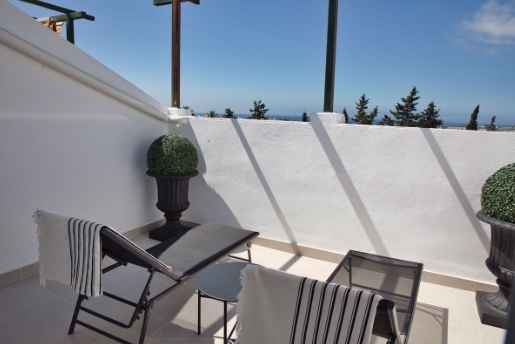 3 bedrooms, 3 baths, Penthouse Duplex in Nueva Andalucía