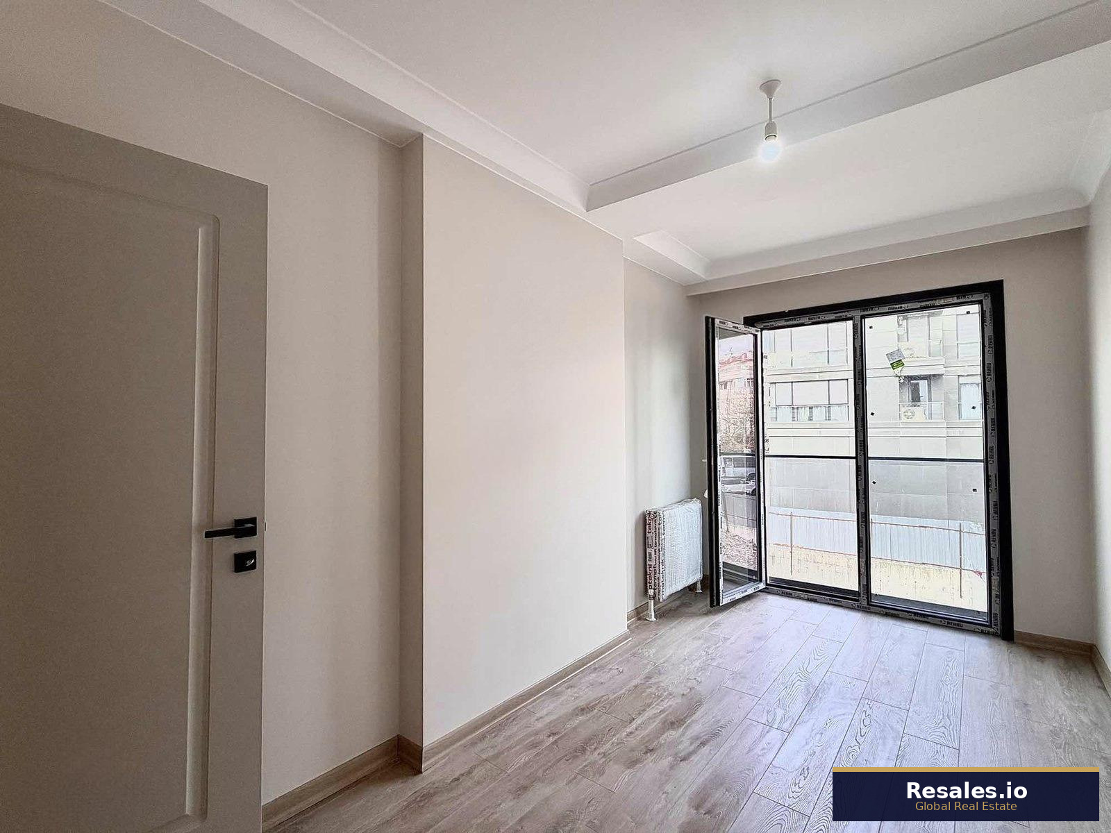 Acıbadem Caddesi Üzerinde — 3+1 Daire Satılık
