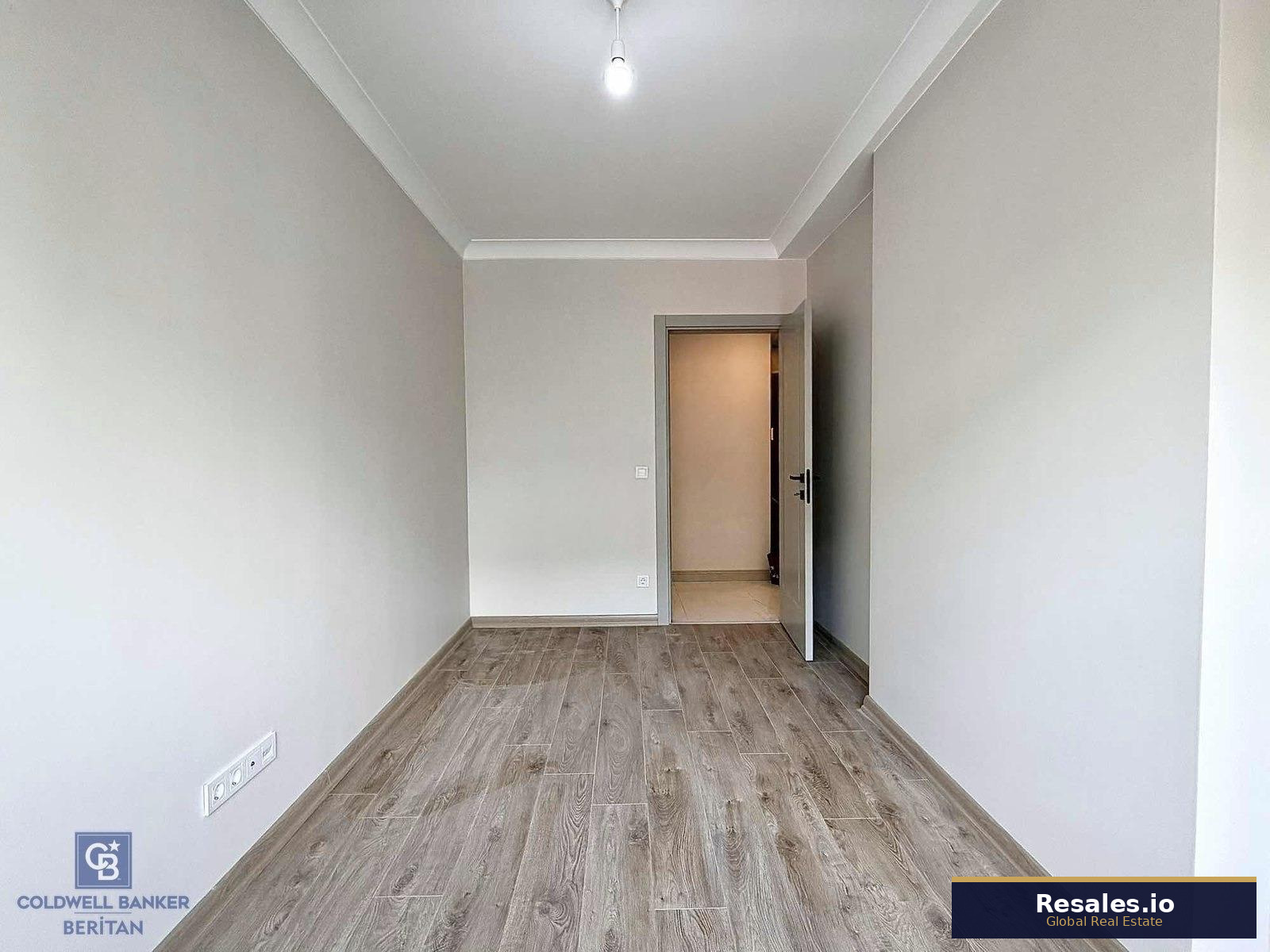 Acıbadem Caddesi Üzerinde — 3+1 Daire Satılık