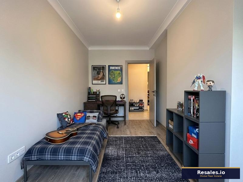 Acıbadem Caddesi Üzerinde — 3+1 Daire Satılık