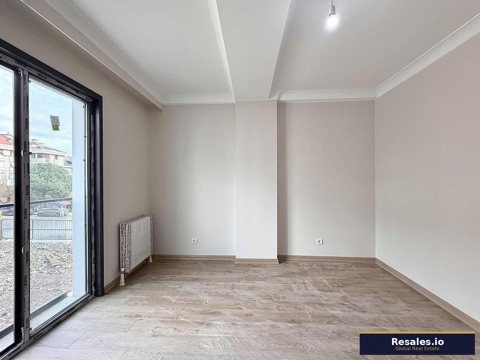 Acıbadem Caddesi Üzerinde — 3+1 Daire Satılık