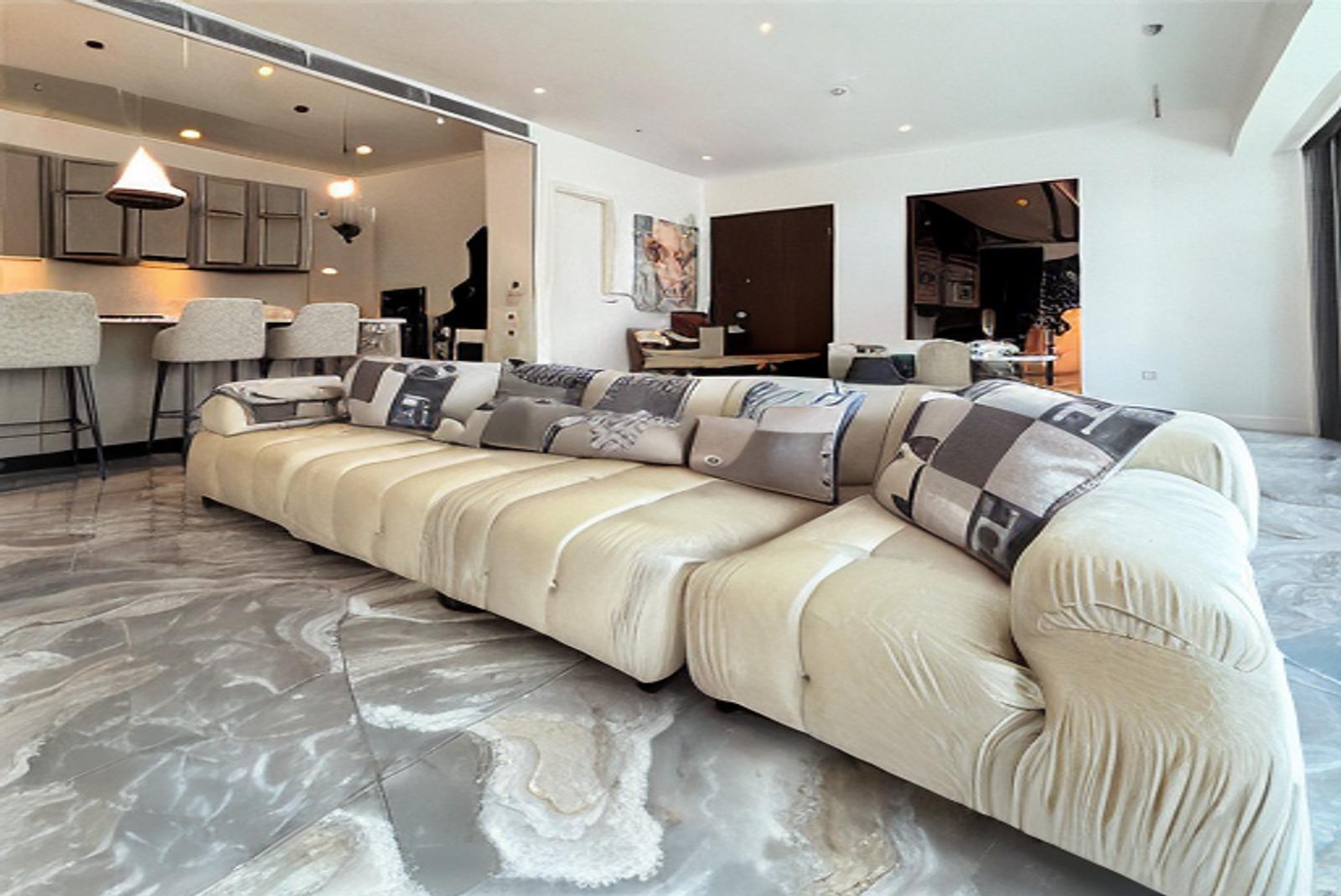 Elevated Luxury Living: Renovated Duplex with Waterfront Views in Dubai Marina