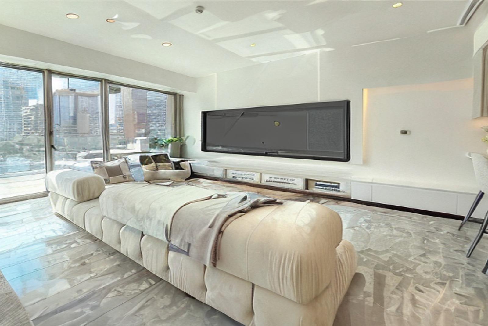 Elevated Luxury Living: Renovated Duplex with Waterfront Views in Dubai Marina