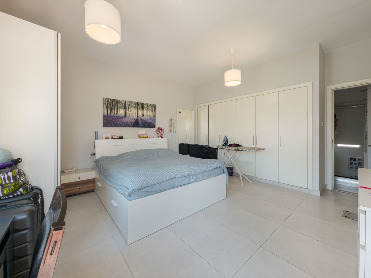 Springs 8'de Satılık Yenilenmiş 3 Yatak Odası + Çalışma Odalı Villa