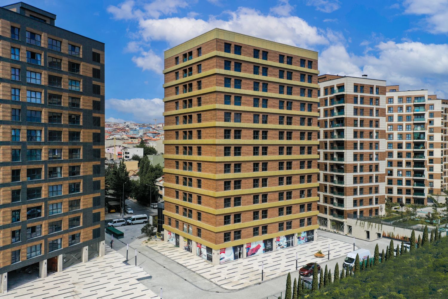 Babacan Port Royal Küçükçekmece: Commercial Unit for Sale