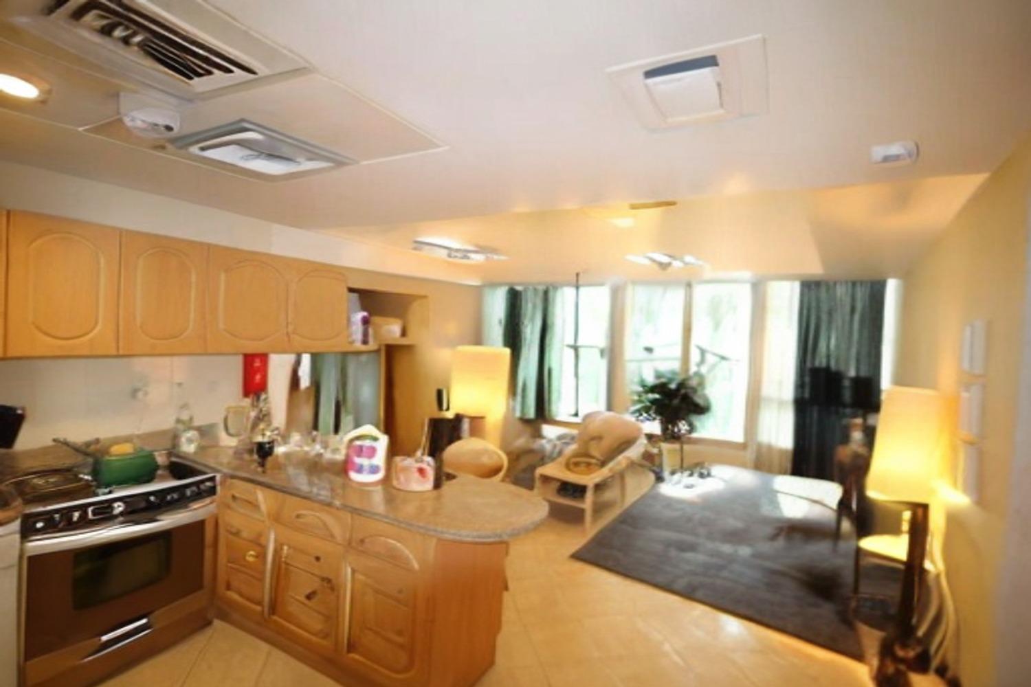 Spacious Balcony Retreat in The Waves Tower A, Dubai Marina - Vacant March Availability on High Floor