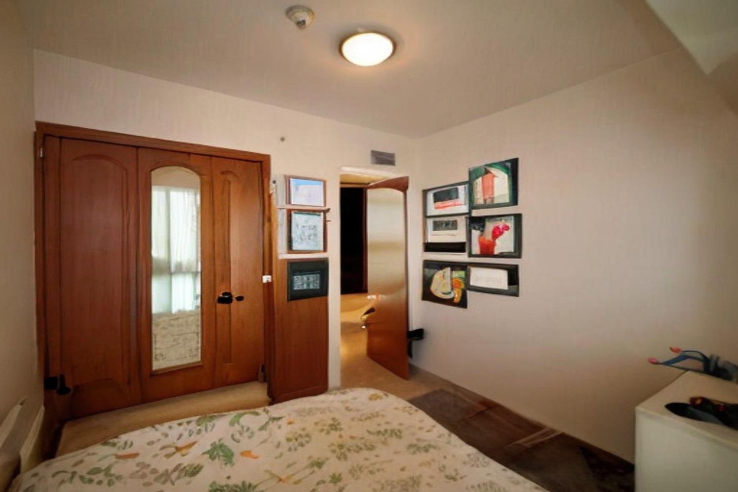 Spacious Balcony Retreat in The Waves Tower A, Dubai Marina - Vacant March Availability on High Floor