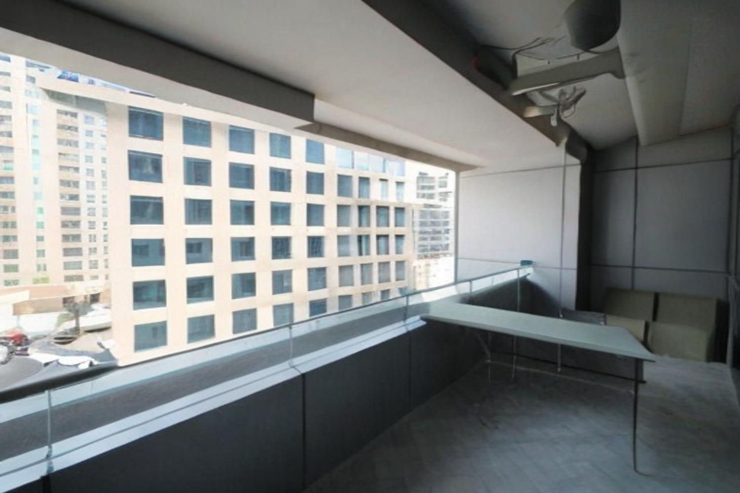 Spacious Balcony Retreat in The Waves Tower A, Dubai Marina - Vacant March Availability on High Floor
