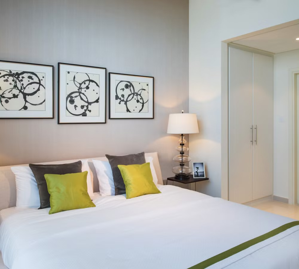 Ready to Move - Unfurnished - Studio