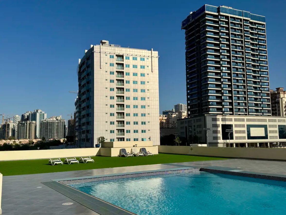Royal Residence - Studio | Brand New Furnished | Amazing Golf and Skyline View