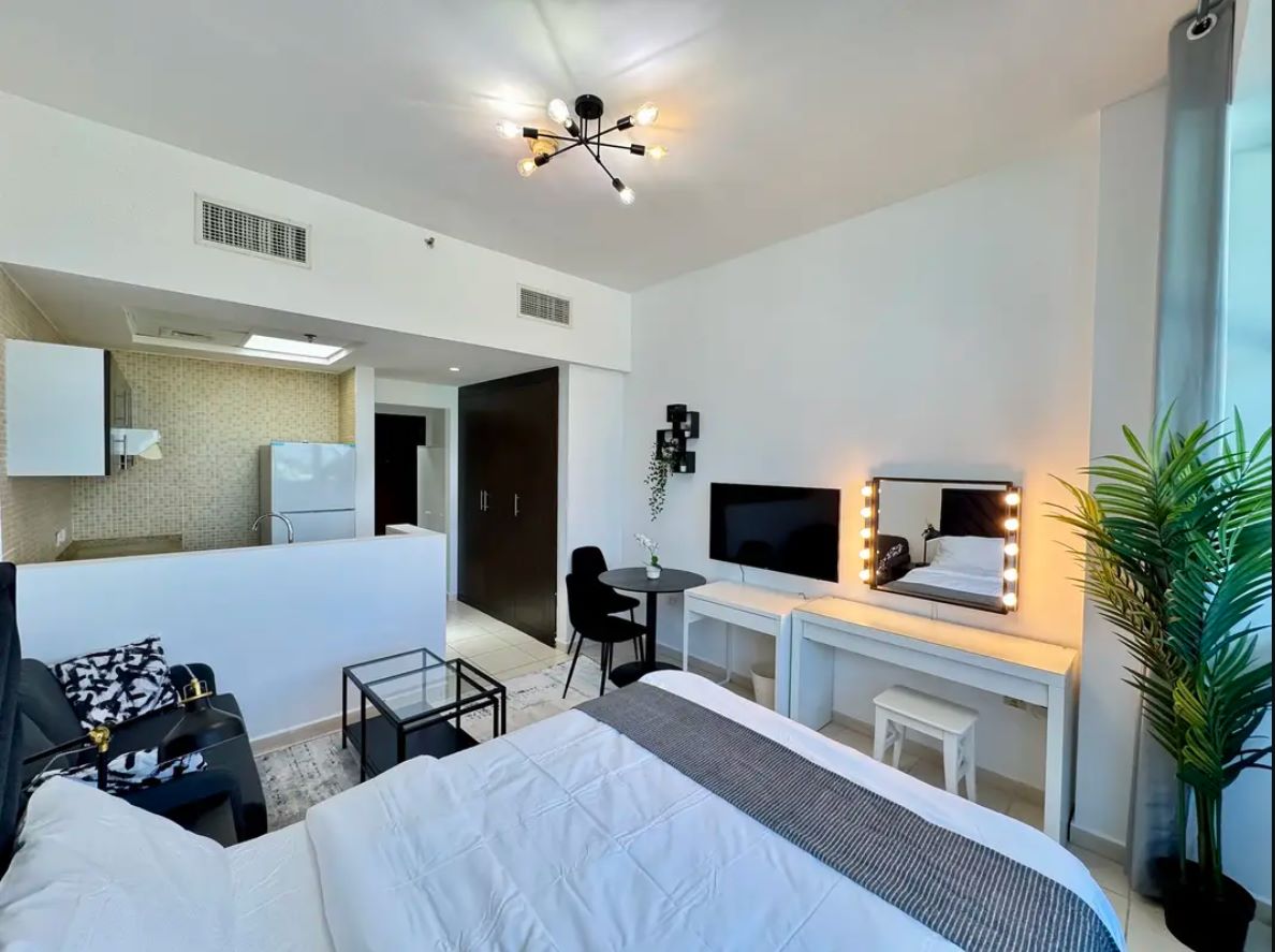 Royal Residence - Studio | Brand New Furnished | Amazing Golf and Skyline View