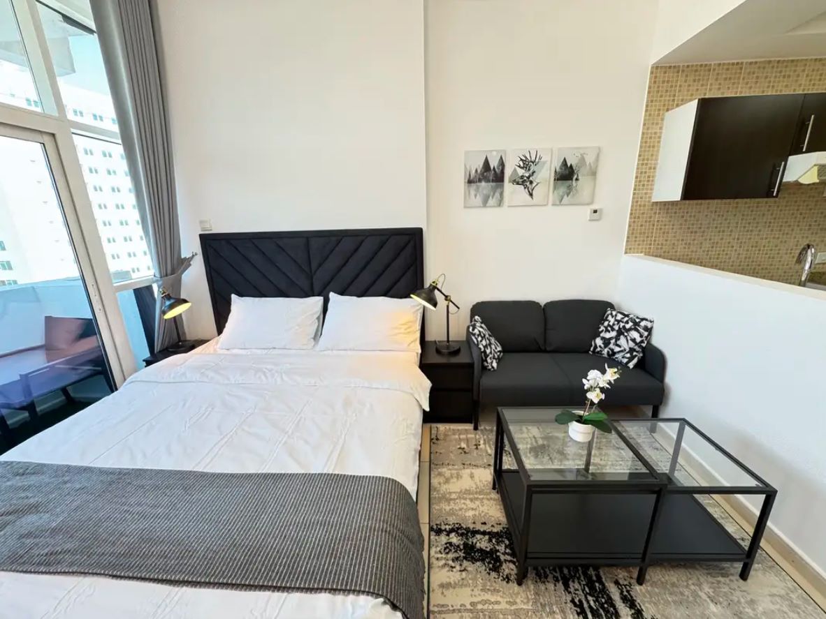 Royal Residence - Studio | Brand New Furnished | Amazing Golf and Skyline View