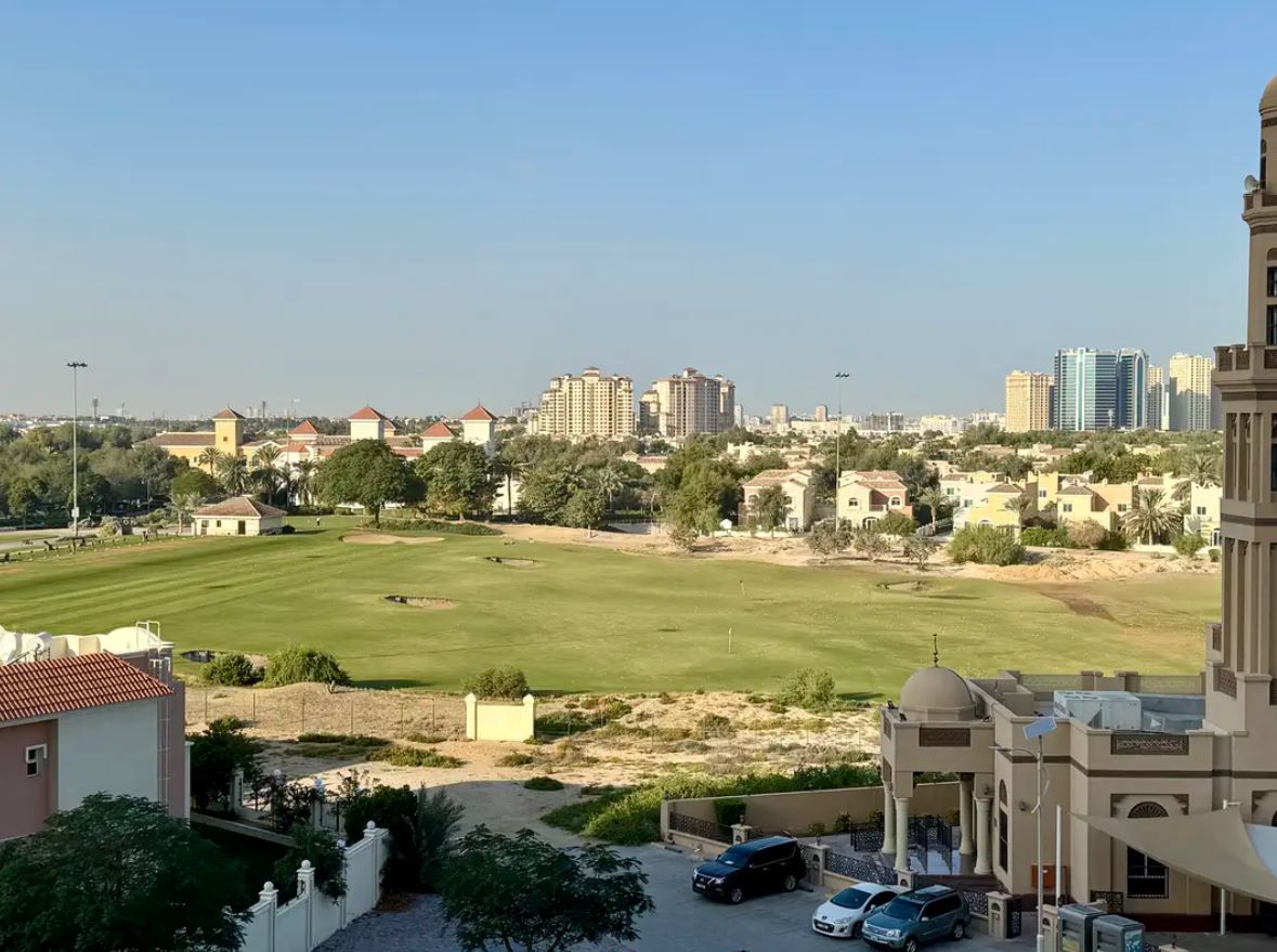 Royal Residence - Studio | Brand New Furnished | Amazing Golf and Skyline View