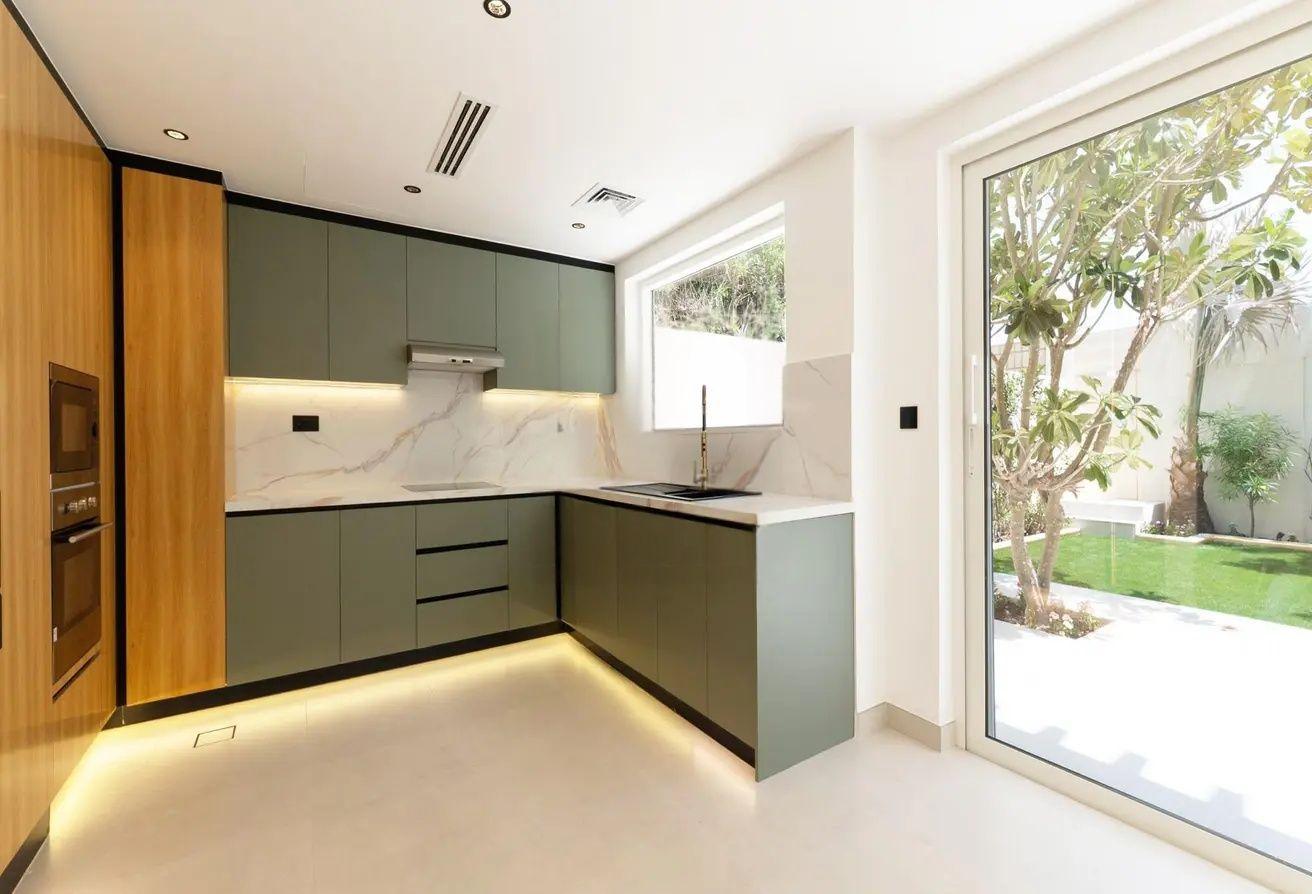 Fully Upgraded 3 Bedroom Villa for Sale in Springs 3