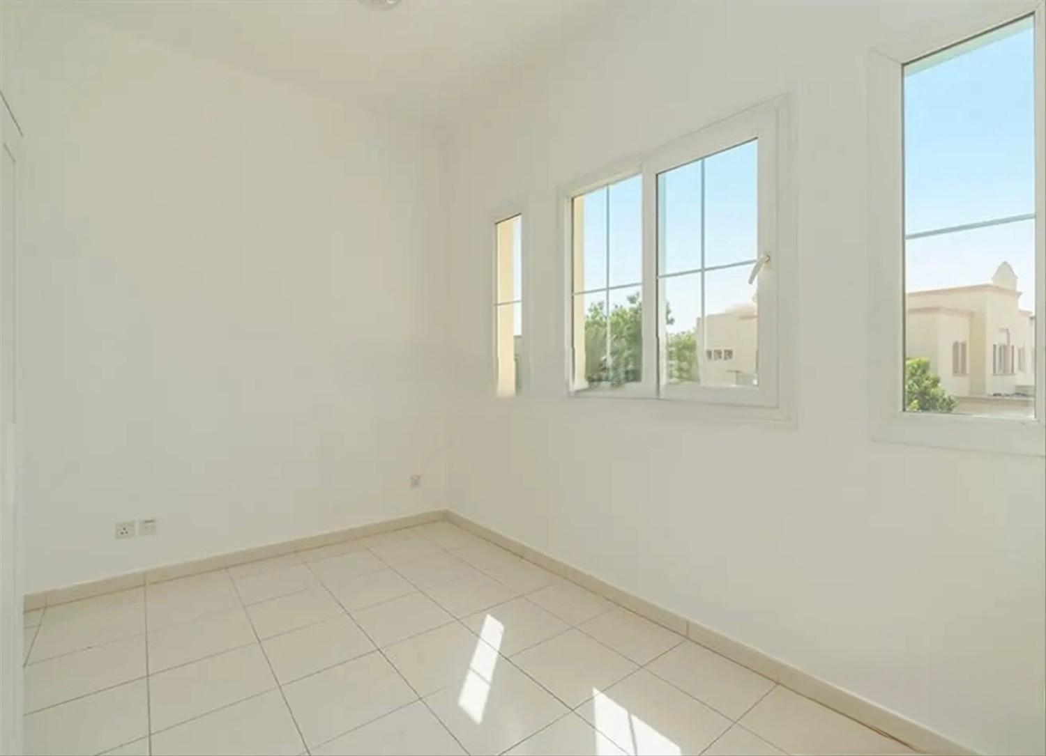 2 Bedroom + Study Villa for Sale in Springs 8 - Vacant Type 4M