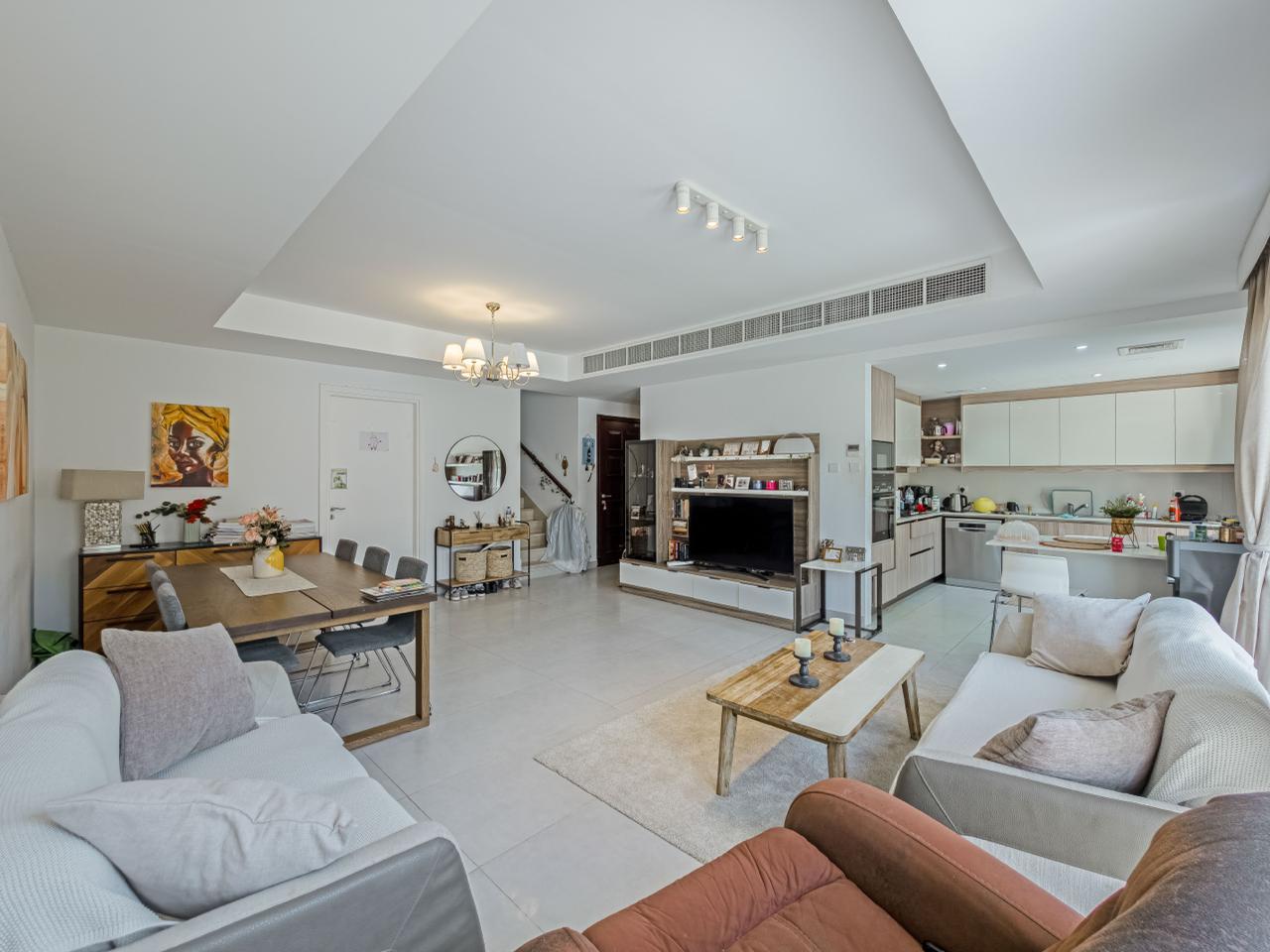 Upgraded 3 Bedroom + Study Room Villa for Sale in Springs 8