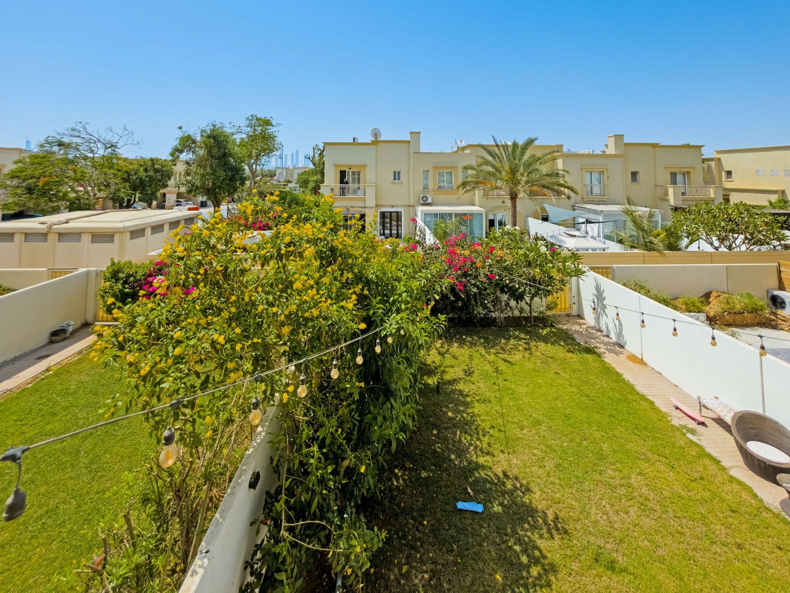 Upgraded 3 Bedroom + Study Room Villa for Sale in Springs 8